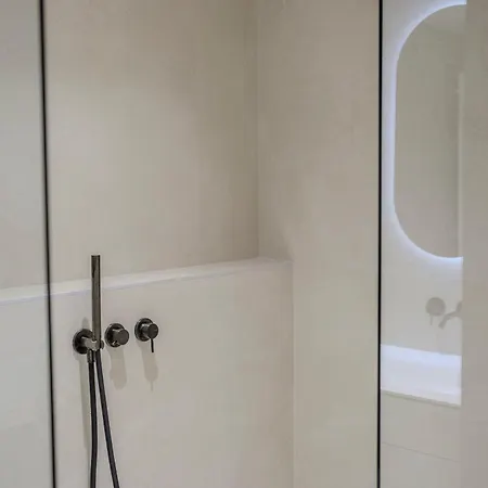 Chaleureux 1 Proche Ecole Europeenne Apartment *
